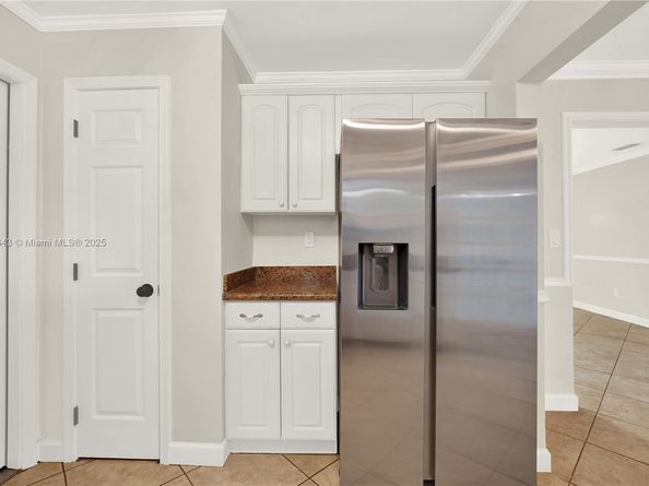 9312 SW 182nd St, Palmetto Bay FL 33157