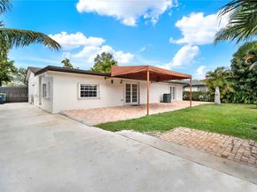 9312 SW 182nd St, Palmetto Bay FL 33157