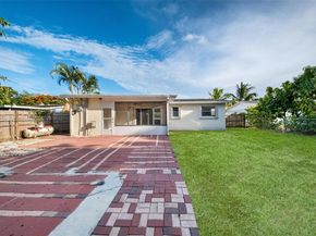 3589 Island Rd, Palm Beach Gardens FL 33410