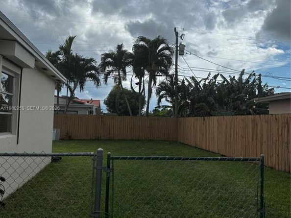 7540 SW 37th St, Miami FL 33155