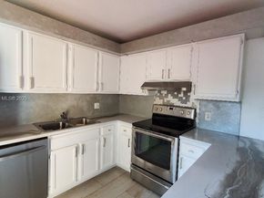 Undisclosed Address #A11871756, Cooper City FL 33026