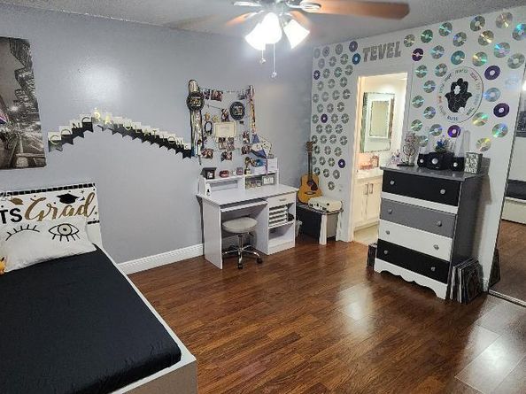 Undisclosed Address #A11871756, Cooper City FL 33026