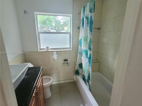 1132 Moffett St, Hallandale Beach FL 33009