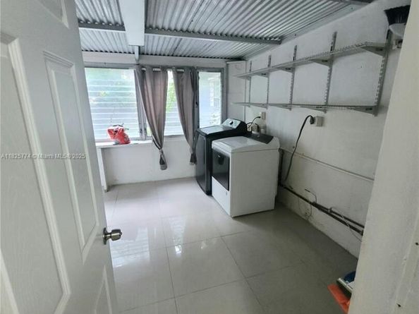 1132 Moffett St, Hallandale Beach FL 33009