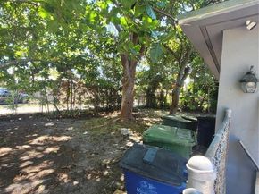 1132 Moffett St, Hallandale Beach FL 33009