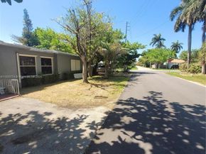 1132 Moffett St, Hallandale Beach FL 33009