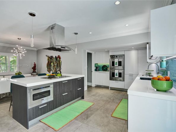 4705 Granada Blvd, Coral Gables FL 33146