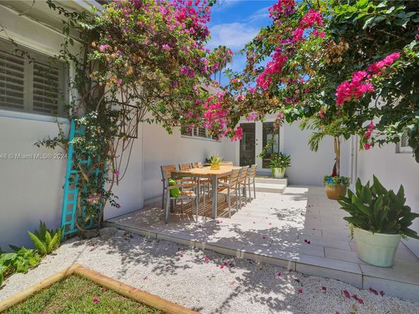 4705 Granada Blvd, Coral Gables FL 33146