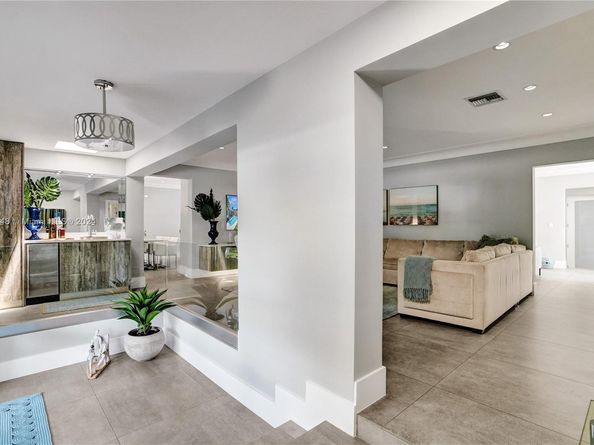 4705 Granada Blvd, Coral Gables FL 33146