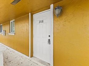 2323 Van Buren St 208, Hollywood FL 33020