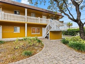 2323 Van Buren St 208, Hollywood FL 33020