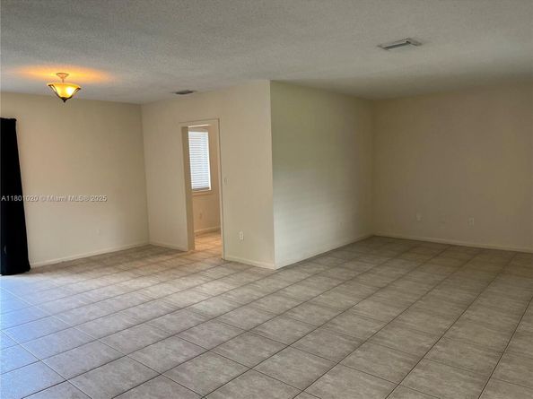 5031 Ponce De Leon Blvd, Coral Gables FL 33146