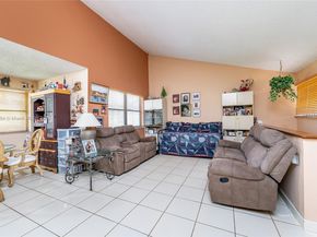 10010 NW 9th St Cir 203, Miami FL 33172