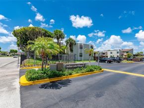 10010 NW 9th St Cir 203, Miami FL 33172