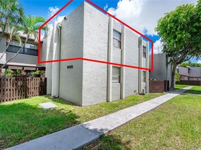 10010 NW 9th St Cir 203, Miami FL 33172