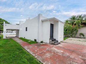 1946 NW 49th St, Miami FL 33142