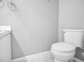 502 Westree Ln, Plantation FL 33324