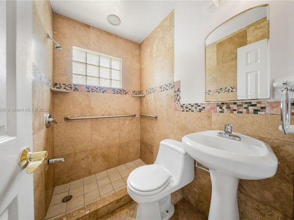 3501 SW 87th Ave, Miami FL 33165