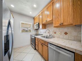 3501 SW 87th Ave, Miami FL 33165