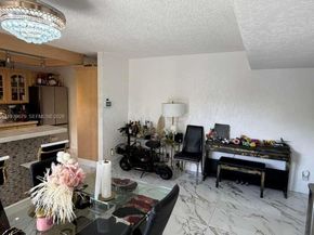 8209 SW 23rd Ct 17C, North Lauderdale FL 33068