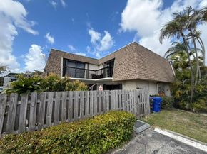 8209 SW 23rd Ct 17C, North Lauderdale FL 33068