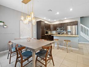 4164 Cascada Cir, Cooper City FL 33024