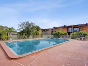 9459 SW 76th St R7, Miami FL 33173