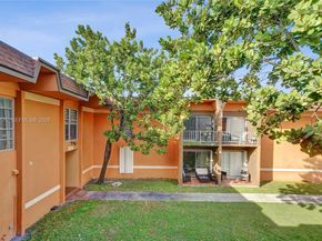 9459 SW 76th St R7, Miami FL 33173
