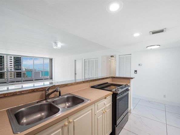 1717 N Bayshore Dr A2751, Miami FL 33132