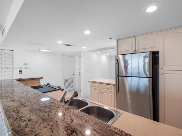 1717 N Bayshore Dr A2751, Miami FL 33132