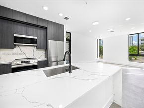 526 SW 2nd 2, Miami FL 33130