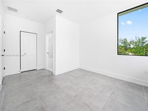 526 SW 2nd 2, Miami FL 33130