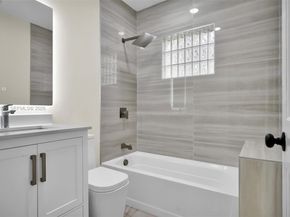 7695 SW 142nd St, Palmetto Bay FL 33158