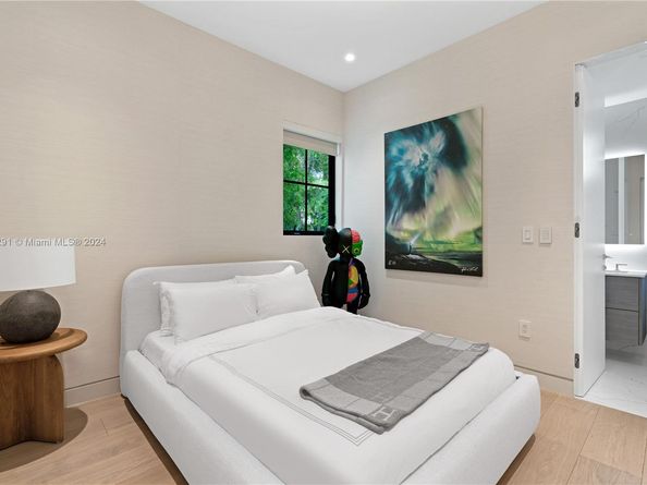 4442 Prairie Ave, Miami Beach FL 33140