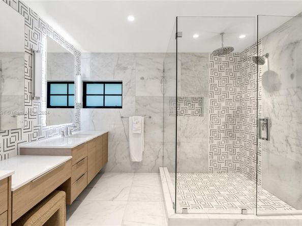 4442 Prairie Ave, Miami Beach FL 33140
