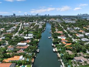 4442 Prairie Ave, Miami Beach FL 33140
