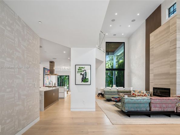 4442 Prairie Ave, Miami Beach FL 33140