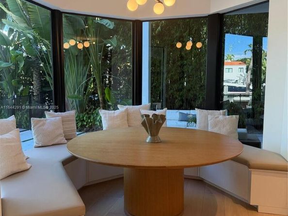4442 Prairie Ave, Miami Beach FL 33140