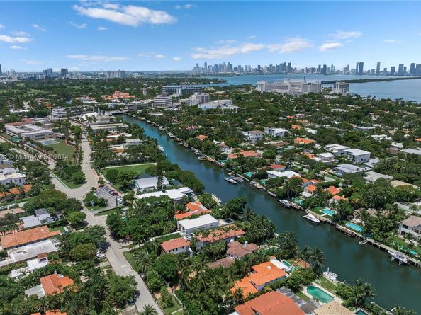 4442 Prairie Ave, Miami Beach FL 33140
