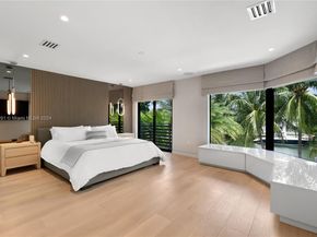 4442 Prairie Ave, Miami Beach FL 33140