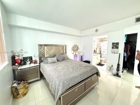 1861 NW S River Dr 1404, Miami FL 33125