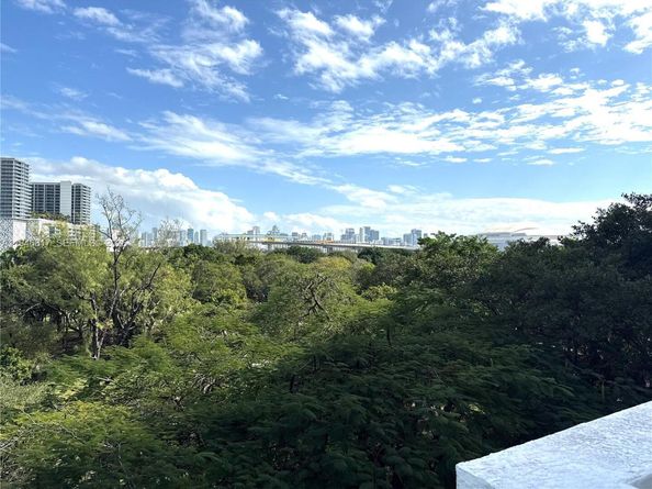 1861 NW S River Dr 1404, Miami FL 33125