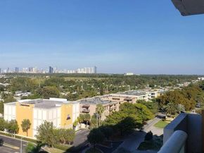 13499 Biscayne Blvd 1005, North Miami FL 33181