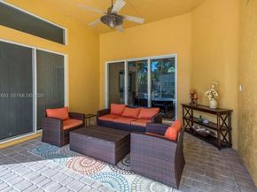 1306 Crossbill Ct, Weston FL 33327