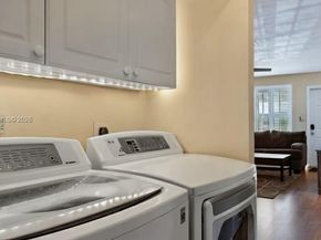 8069 SW 19th Ct, Davie FL 33324