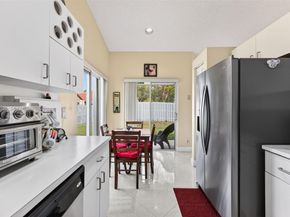 1495 Garden Rd, Weston FL 33326