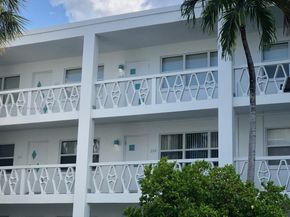 419 Golden Isles Dr 305, Hallandale Beach FL 33009