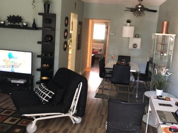 419 Golden Isles Dr 305, Hallandale Beach FL 33009