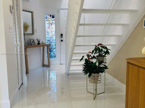 20810 San Simeon Way 109, Miami FL 33179