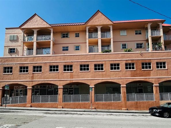 199 SW 12th Ave 410A, Miami FL 33130
